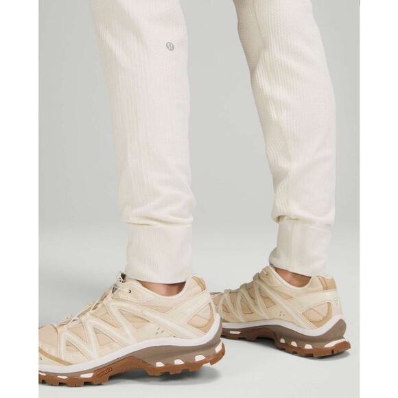 Lululemon Engineered Warmth Jogger
White Opal / White Size 8 Merino Wool Lounge - Picture 3 of 15